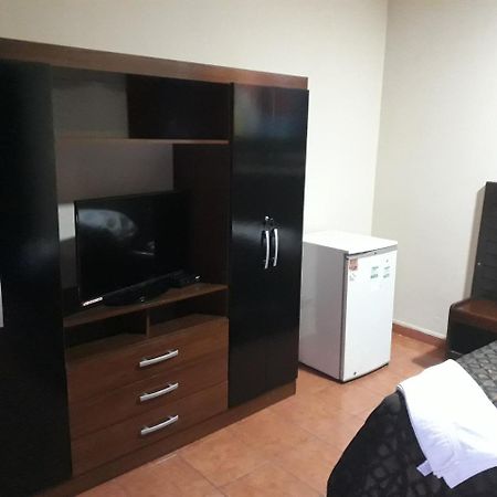 Residencia Leones De Castilla Asuncion Luaran gambar