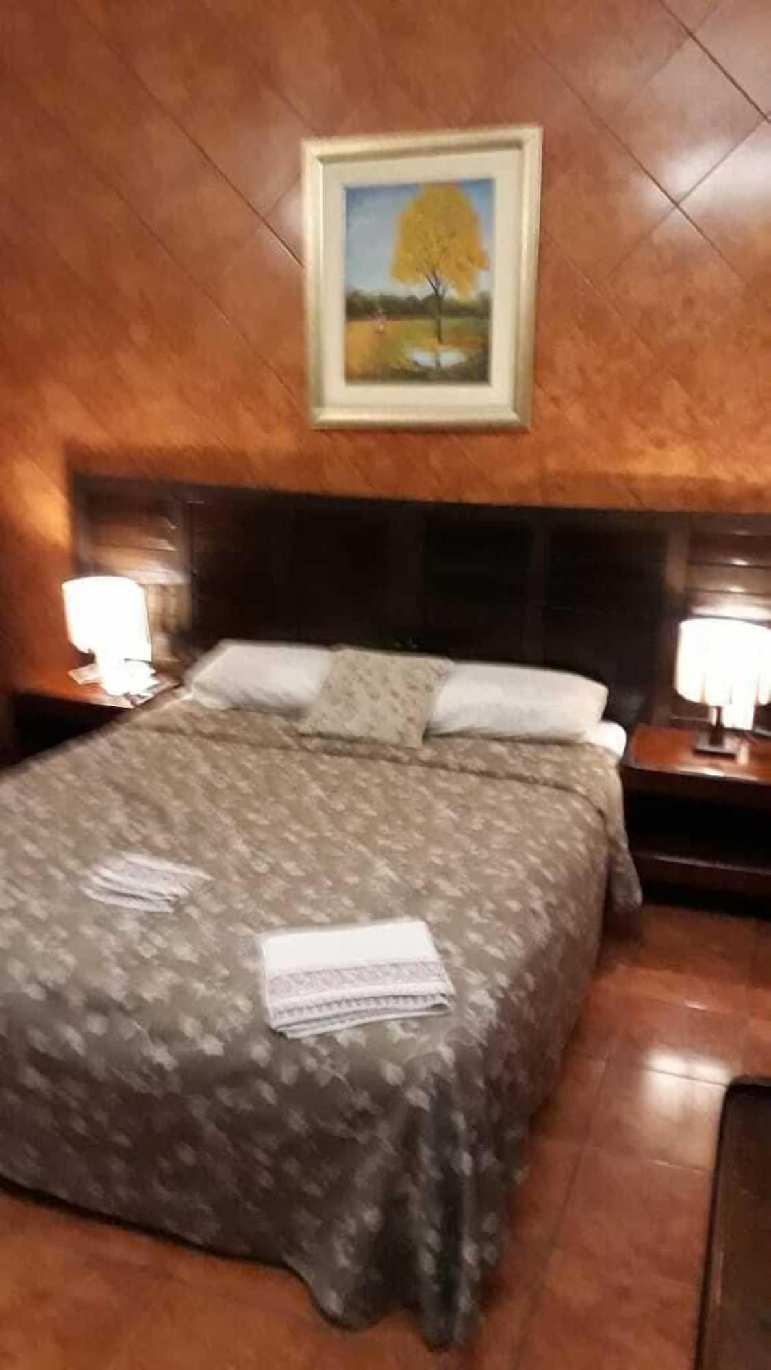 Residencia Leones De Castilla Asuncion Luaran gambar
