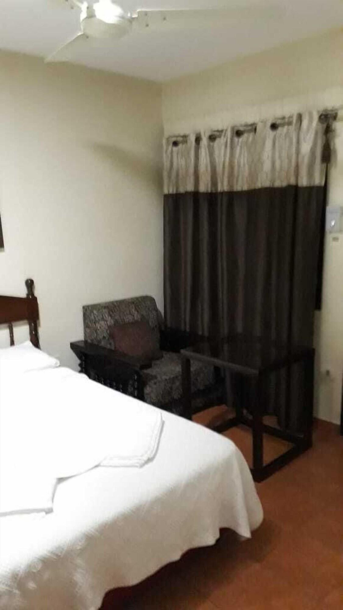 Residencia Leones De Castilla Asuncion Luaran gambar