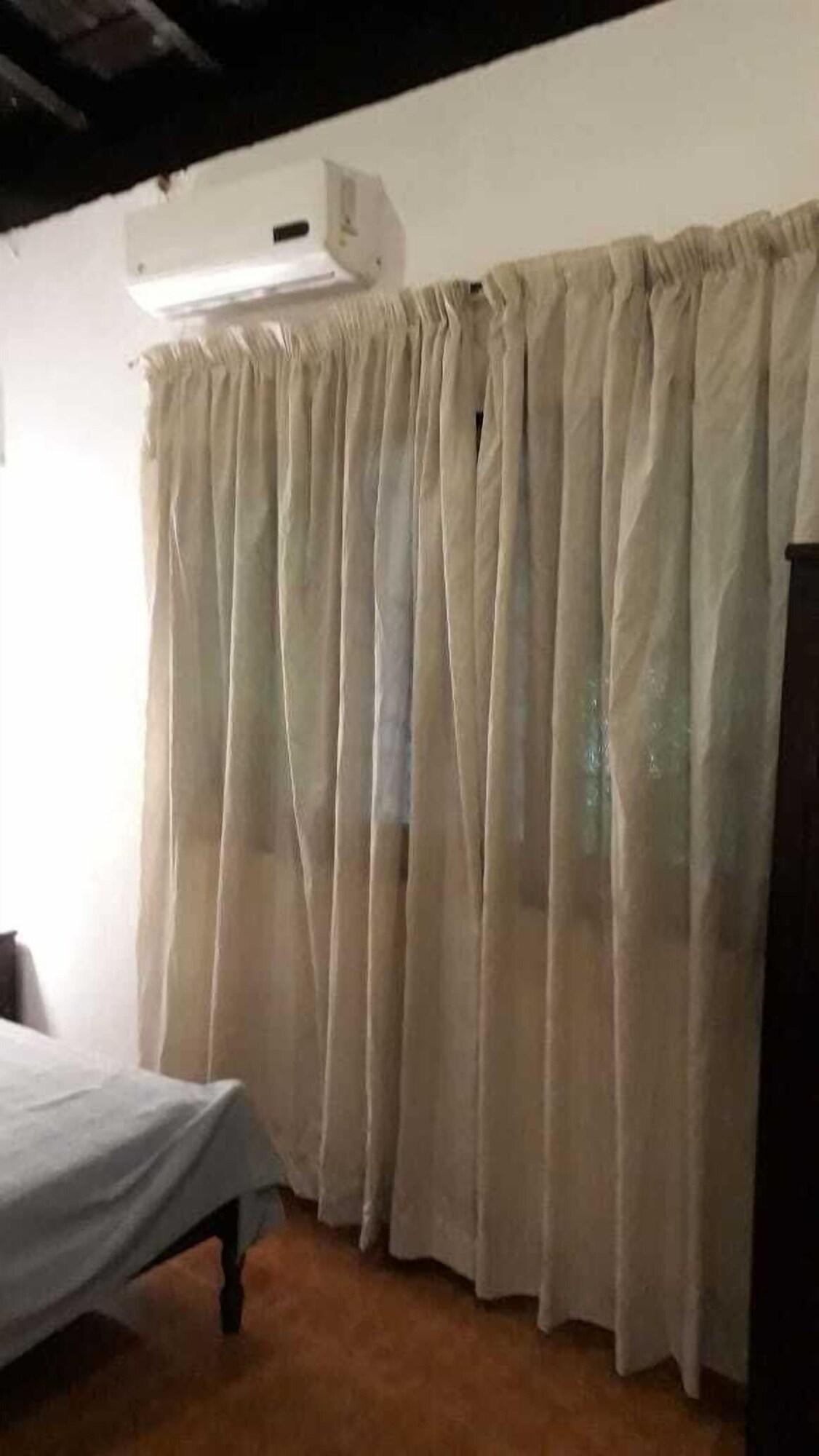Residencia Leones De Castilla Asuncion Luaran gambar