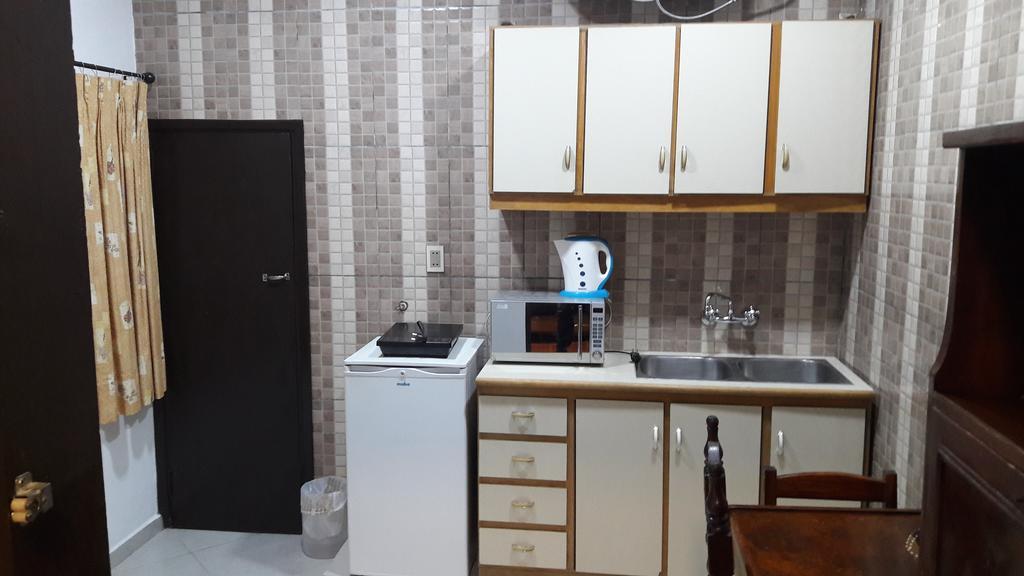 Residencia Leones De Castilla Asuncion Luaran gambar
