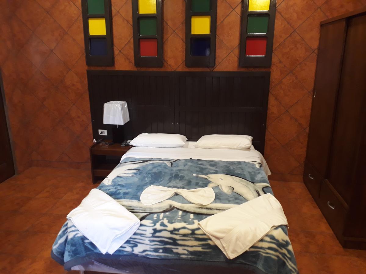 Residencia Leones De Castilla Asuncion Luaran gambar